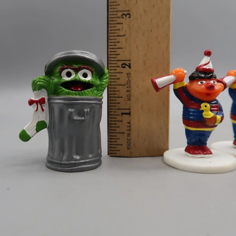 Lot Of 8 Vintage Sesame Street Wilton Cake Toppers Figures Big Bird Bert‎ Ernie